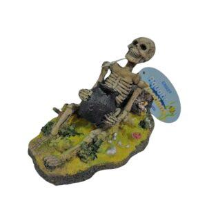 Chicos Aquatic Creations Esqueleto con vasija en manos Adorno Para Peceras 5"